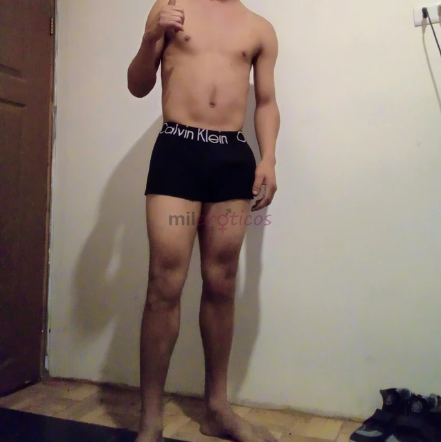 Soy un chico amable y educado pero agresivo en la cama dispuesto ah darte placer y hacerte lo que me pidas que te haga no te arrepentiras solo mujeres...