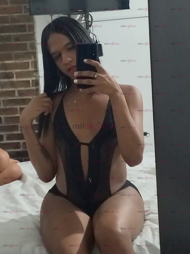 FOTOS DE MORENA DE BUEN CUERPO Y SUPER COMPLASIENTE EN TODO