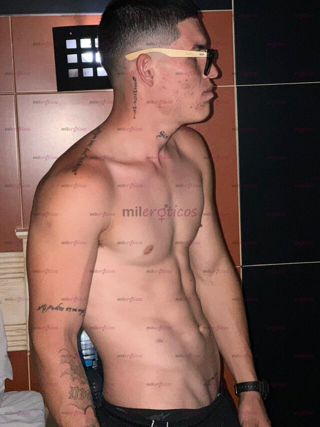 FOTOS DE JOVEN DOTADO 22 CENTÍMETROS GRUESOS Y LLENOS DE PLACER