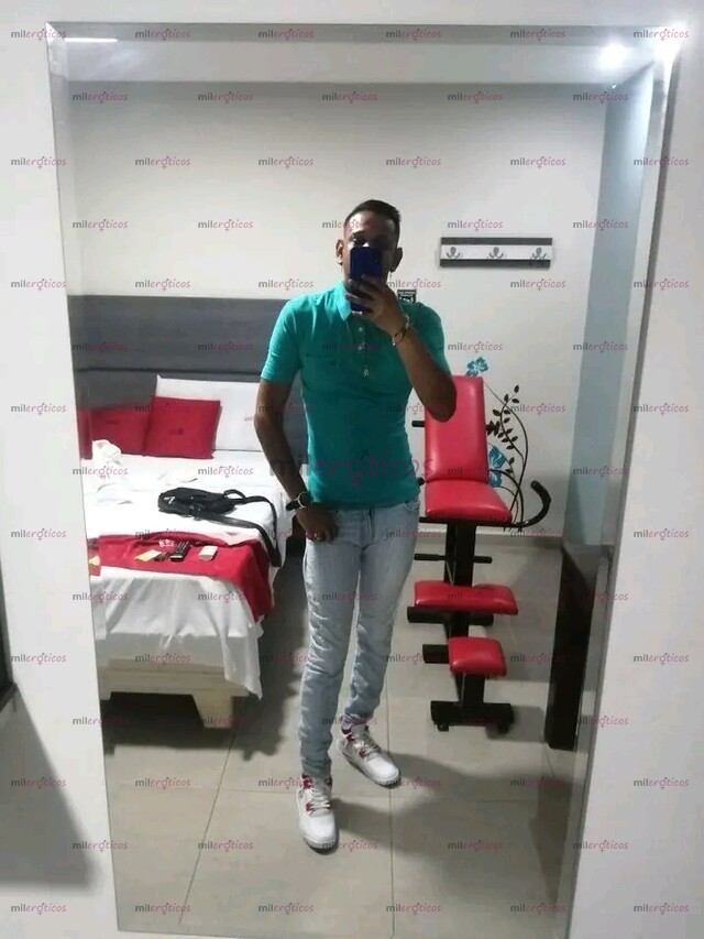 FOTOS DE DOTADO LECHERO ,SIN AFANES ,SERIO Y DISCRETO .LUIS 28AÑOS