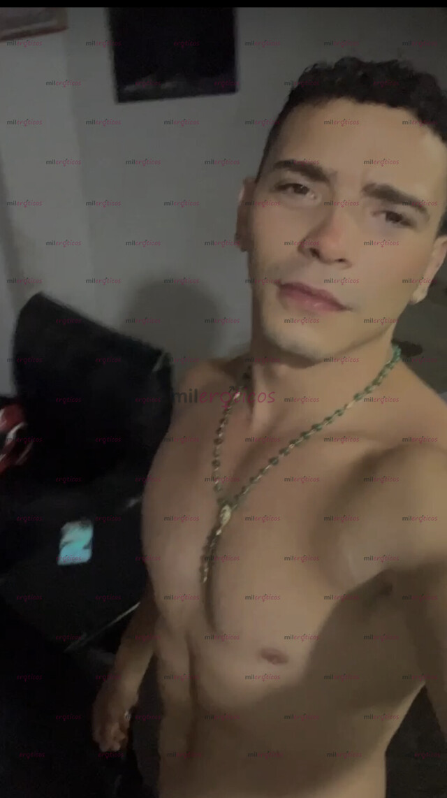 FOTOS DE CHICO JOVEN COMPLACIENTE EDUCADO Y EXCLUSIVO