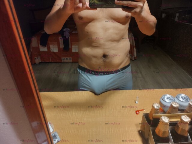 FOTOS DE CARISMÁTICO, TEMA DE CONVERSACIÓN, BUEN AMANTE Y COMPAÑERO