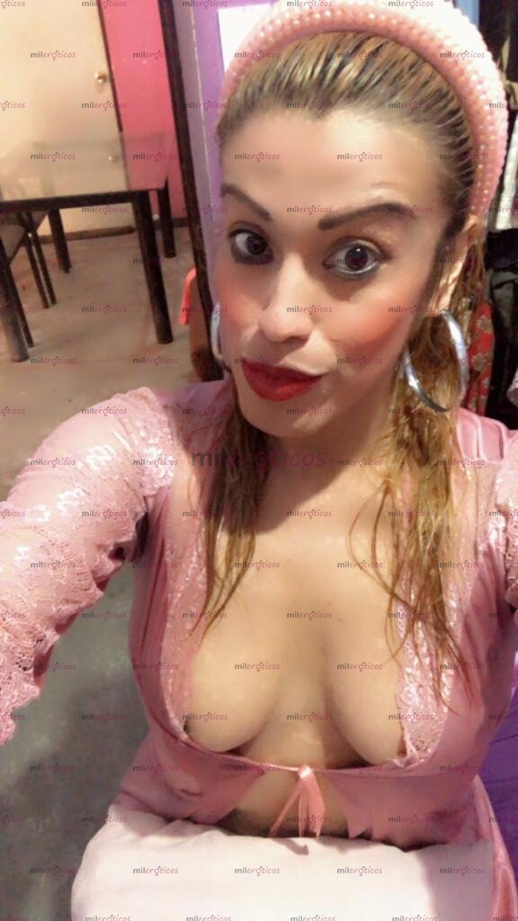 FOTOS DE ESPECTACULAR TRANSEXUAL BELLA Y COMPLACIENTE