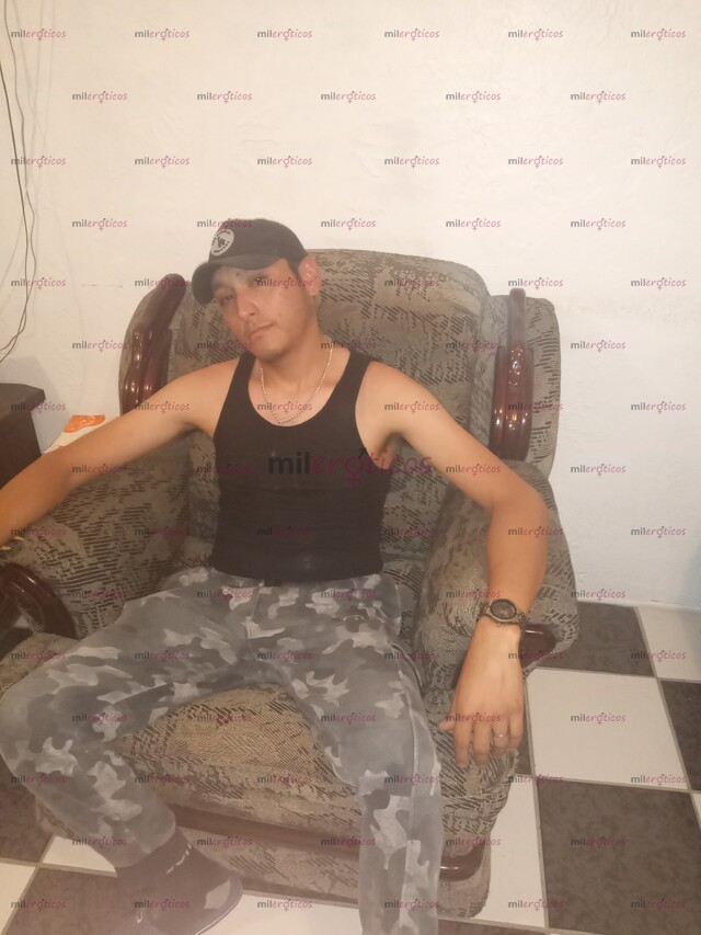 FOTOS DE CHICO DE 30 AÑOS CON 20 CM DE PLACER SOLO PARA TI