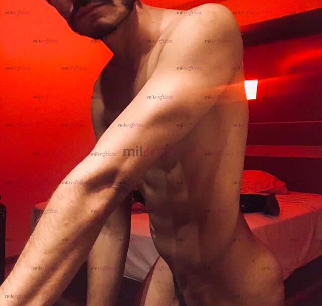 FOTOS DE MASAJISTA A DOMICILIO ......................................................