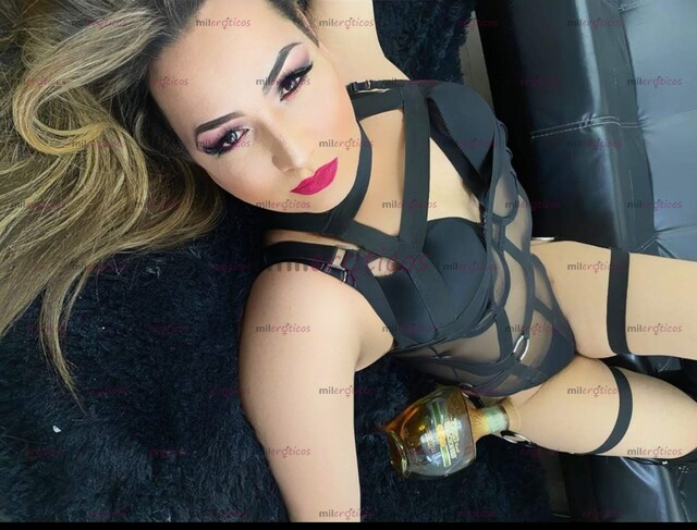 FOTOS DE MUJER TRANS EN GILMAR COLINA CAMPESTRE SEDIENTA DE SEMEN, RUBIA CALIENTE HERMOSA