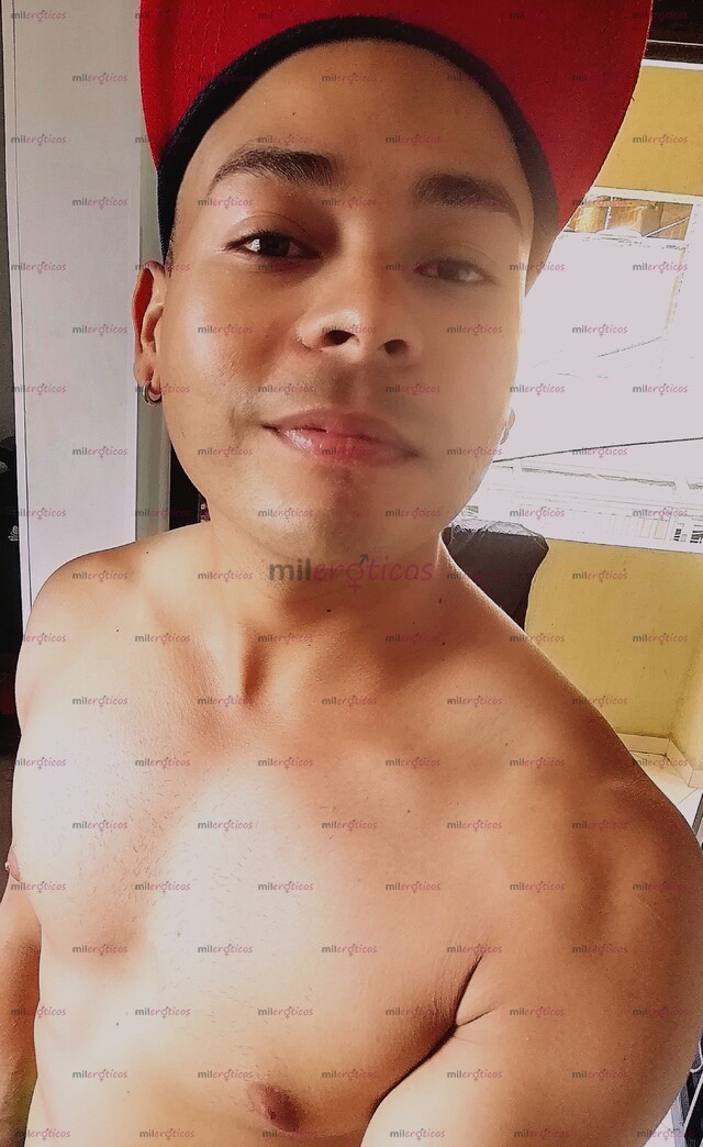 FOTOS DE COSTEÑO ATLETICO DE PASO POR BUCARAMANGA ESTUDIANTE CON LOS GUEBOS LLENOS DE LEC