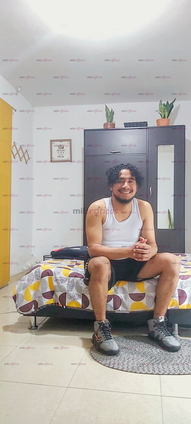 FOTOS DE HOLA ESTOY ACÁ PARA SER ESE ANGEL CAÍDO QUE TE ACOMPAÑE