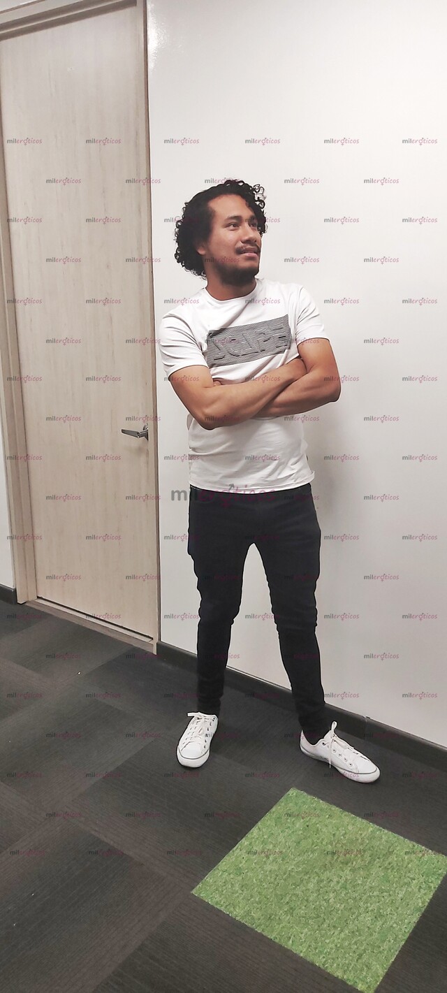 FOTOS DE HOLA ESTOY ACÁ PARA SER ESE ANGEL CAÍDO QUE TE ACOMPAÑE