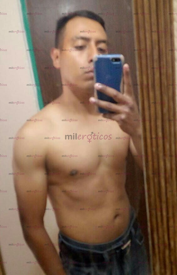 FOTOS DE MORENITO DE 20 AÑOS DISPUESTO A TODO TIPO DE TRAVIESIA