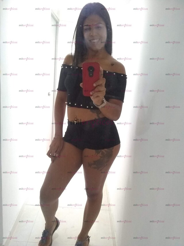 FOTOS DE MORENA EXÓTICA DISFRUTA DE UN SEXO CALIENTE