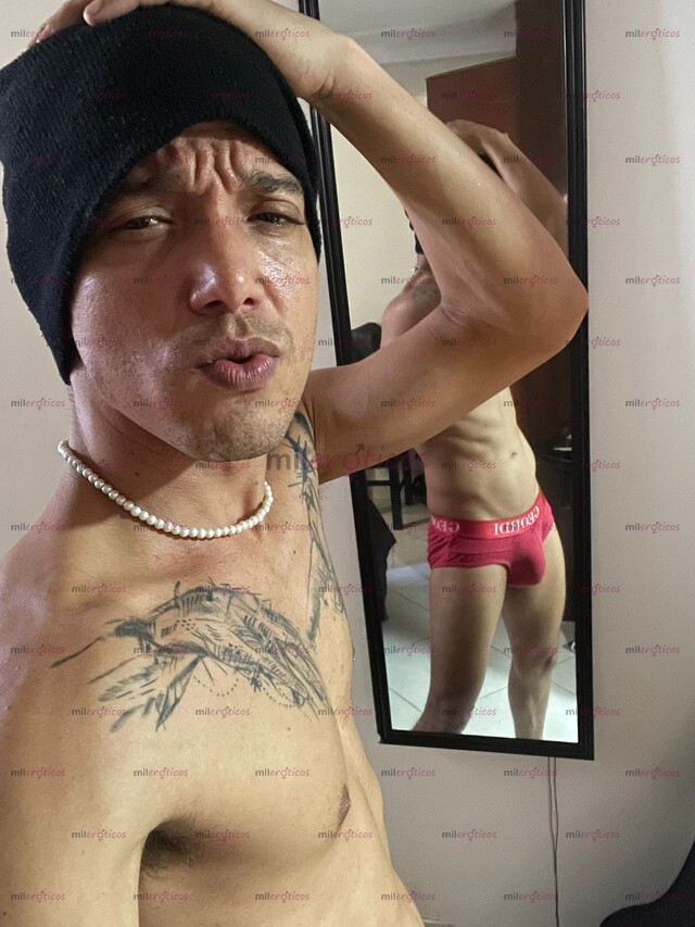 FOTOS DE ALEX MEDELLÍN COMPLACIENTE MORBOSO DE 22CM