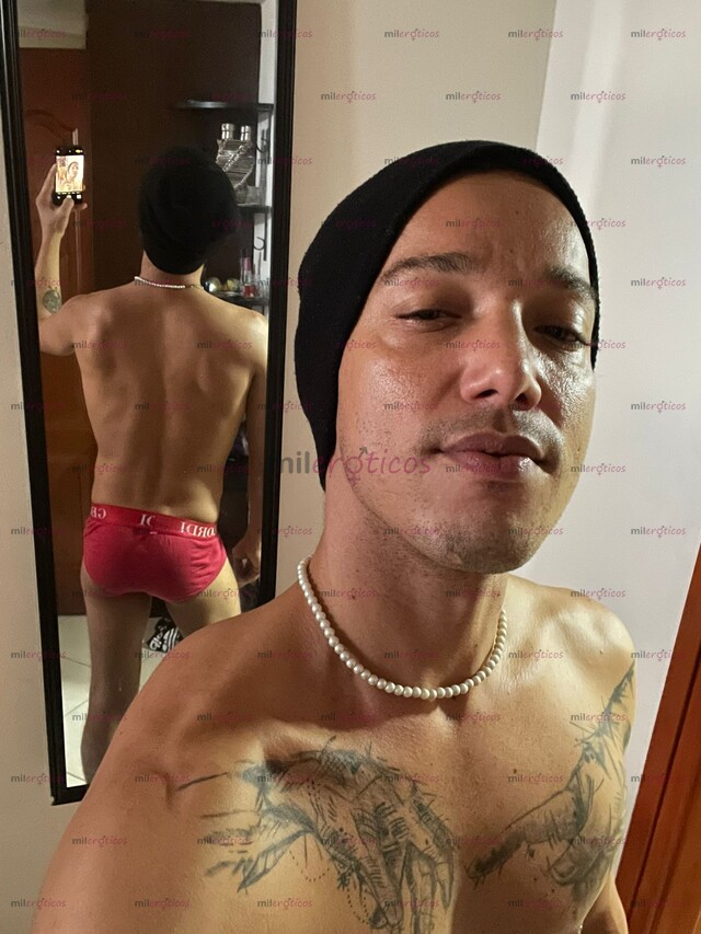 FOTOS DE ALEX MEDELLÍN COMPLACIENTE MORBOSO DE 22CM