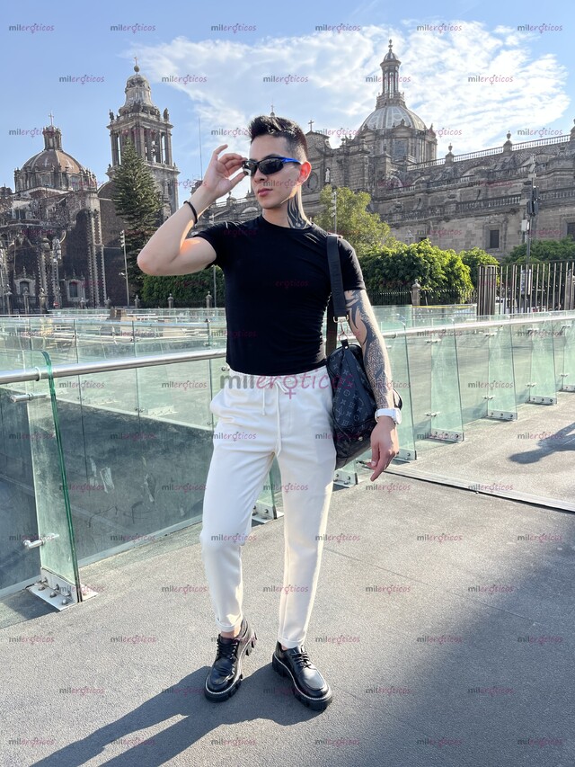 FOTOS DE JOVEN TATUADO SEXY Y CALIENTE YA EN TU CIUDAD