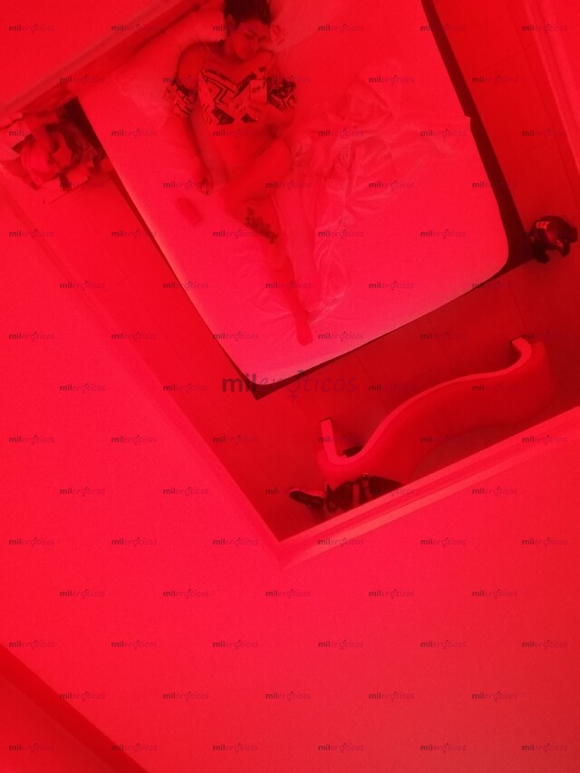 FOTOS DE LINDA HERMOSA CHICA TRANS EN LA CIUDAD BLANCA