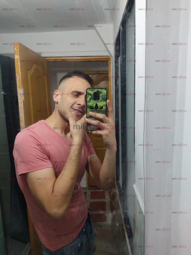 FOTOS DE CURVA GRUESA Y LECHERA, VERGON FETICHISTA, MACHO. CONT VIRTL EXPLMSJS EROTICOS.