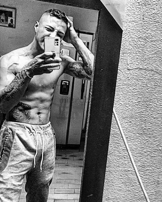 FOTOS DE CALIENTE ARDIENTE DE MENTE MUY EXTROVERTIDA CON MUCHAS GANAS DESEOS DE COMPLACER