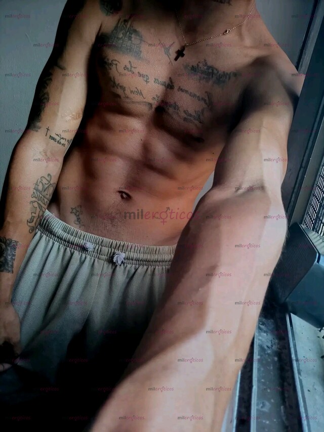 FOTOS DE JOVEN CALIENTE CON MUCHAS GANAS DE COGER RIKO