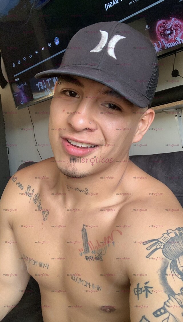 FOTOS DE MACHO TATUADO MUY CALIENTE, COMPLACIENTE VERGON