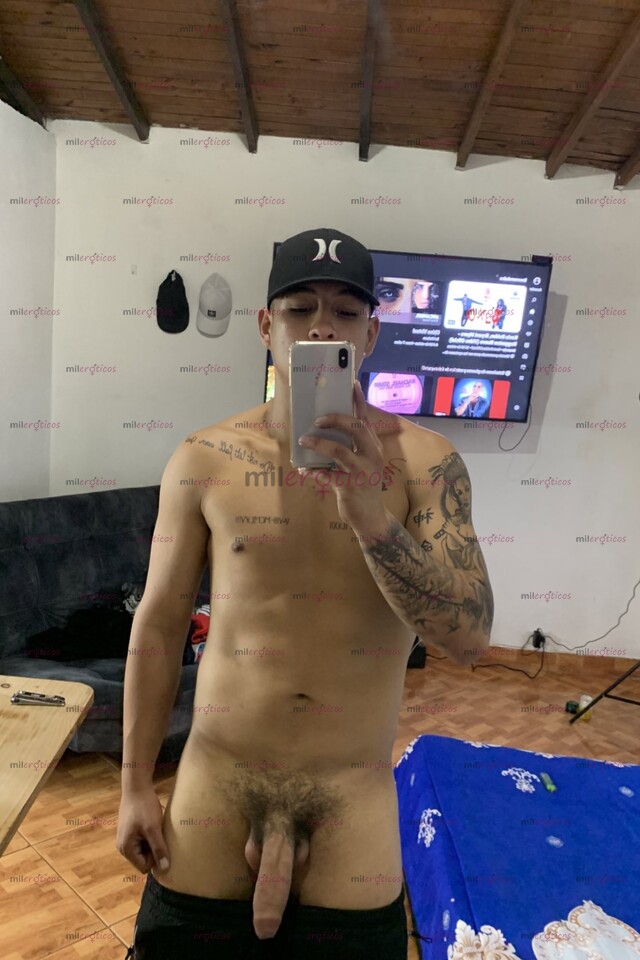 FOTOS DE MACHO TATUADO MUY CALIENTE, COMPLACIENTE VERGON