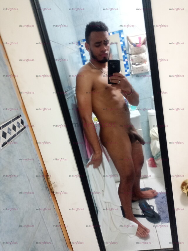 FOTOS DE MACHO HETERO VERGON ARRECHO 22CM CON SITIO