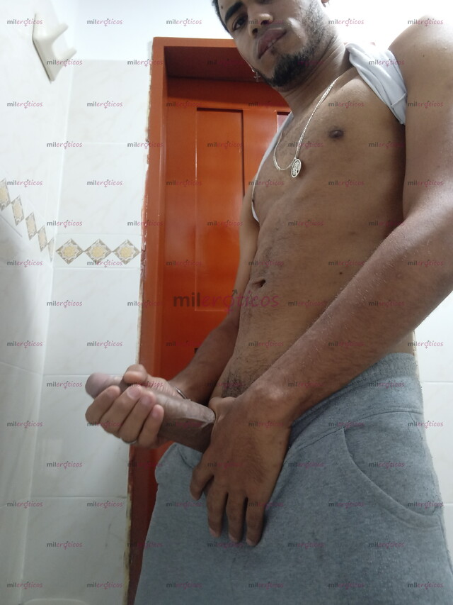 FOTOS DE MACHO HETERO VERGON ARRECHO 22CM CON SITIO