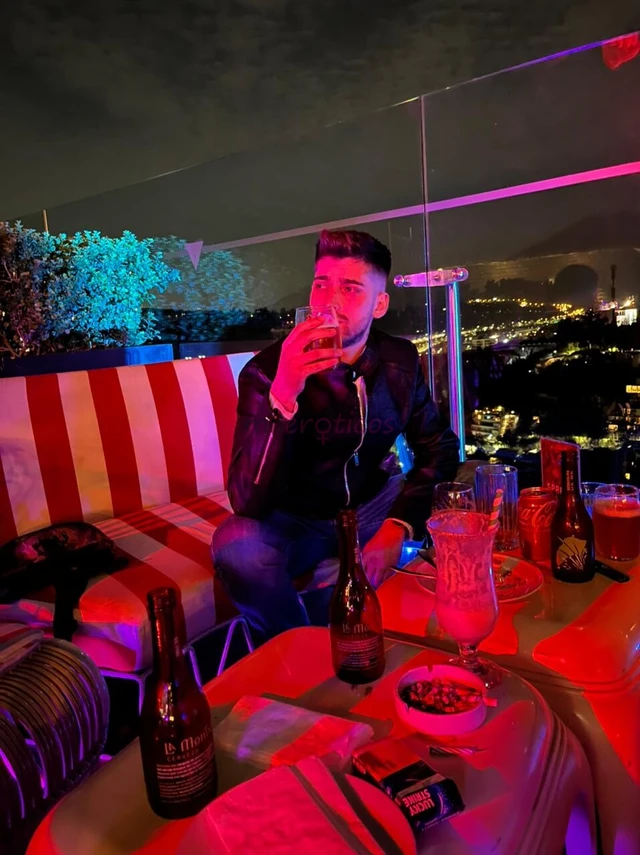 James chileno bisexual disponible para el mejor morbo fetiches contenidos trios y mas cuento con lugar discreto en providencia a pasos del metro pedro...