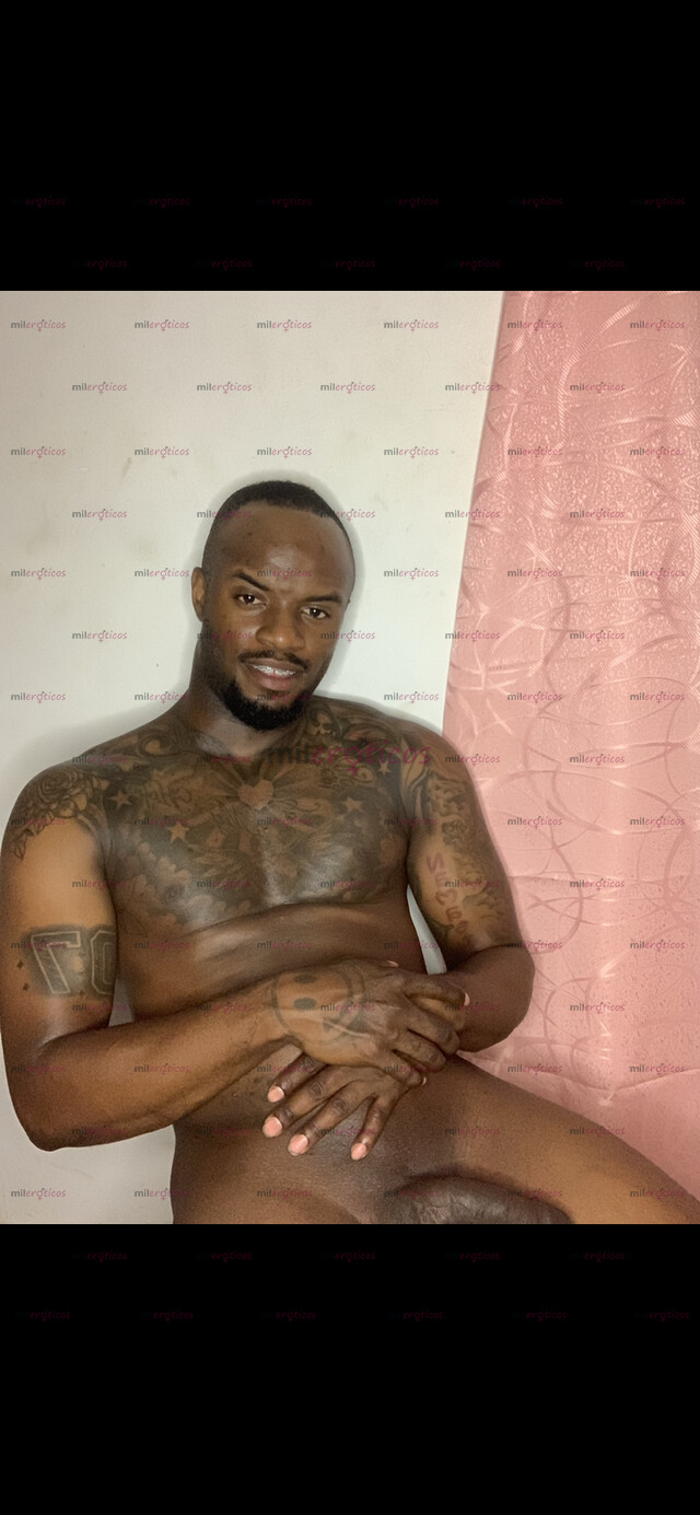 FOTOS DE NEGRO FLAMANTE ! VENTA DE CONTENIDO EROTICO