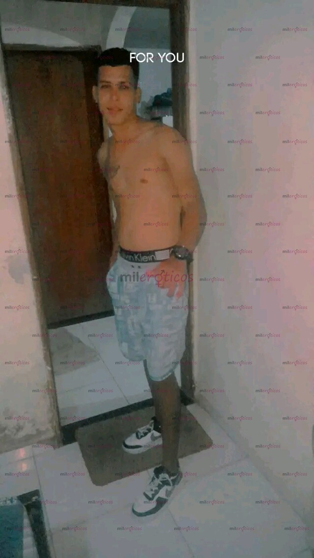 FOTOS DE HETERO CON 21CM DE VERGA DISPUESTO A METERTE LA