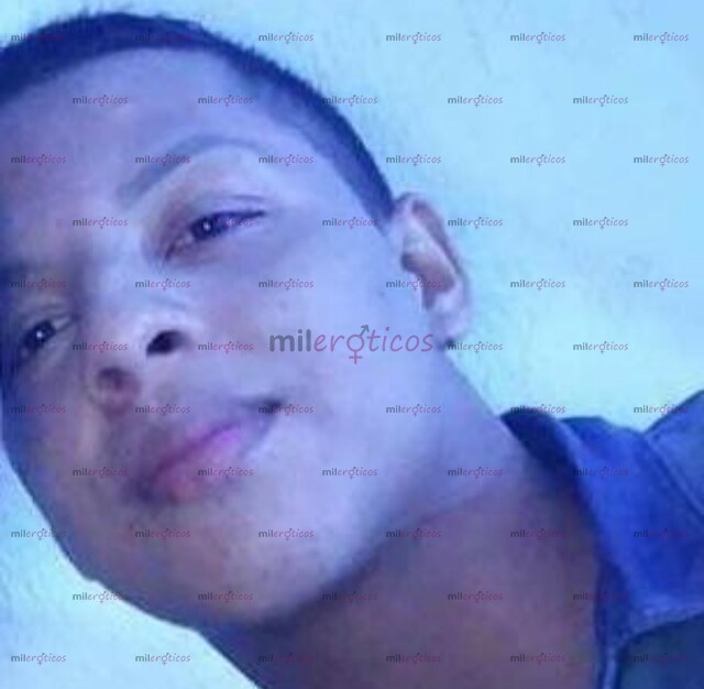 FOTOS DE CHICO GAY CON GANAS DE COMPLACERTE SEXUALMENTE