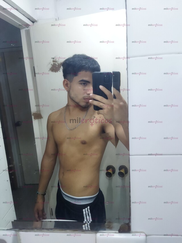 FOTOS DE HOLA SOY JAVIER CHICO LECHERO CON GANAS DE ROMPER CULO PRUÉBAME