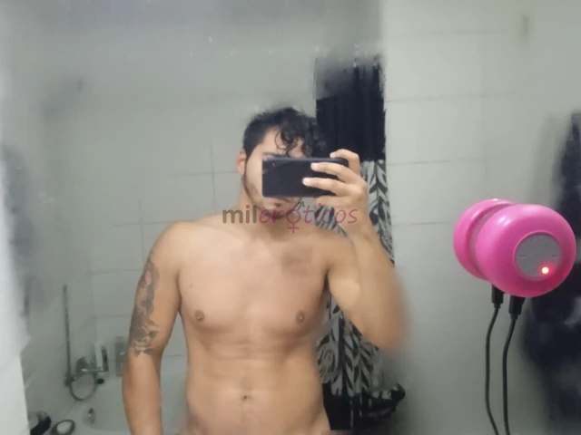 Hola linda aqui encontraras un escape con erotismo y conexion autentica fetiches y dominancia reciproca desafiemos los limites varon heterosexual titu...