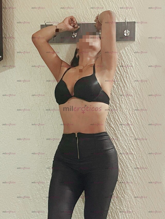 FOTOS DE SOY AZUL UNA CHICA CACHONDA Y CALIENTE PARA SATISFACERTE