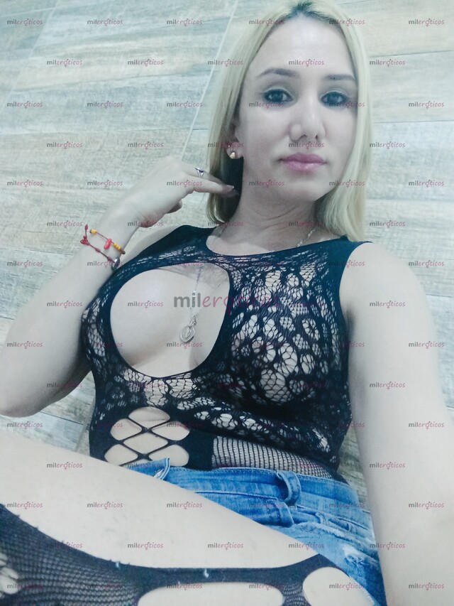 FOTOS DE RUVIA FEMENINA SENOS OPERADOS BUEN CUERPO SÚPER DESCOMPLICADA