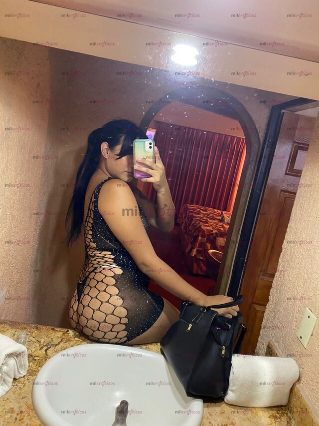 FOTOS DE $$SUMISA DISPUESTA PARA COMPLACERTE EN LA CAMA BEBÉ $$