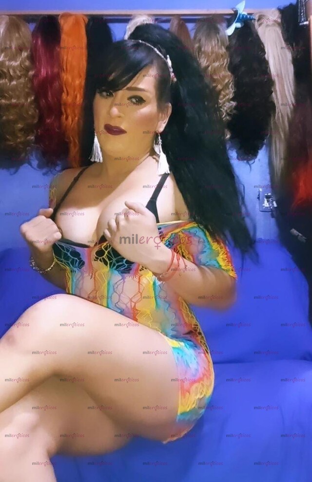 FOTOS DE ANGIE CONLUGAR FRENTE A PARQUE FUNDIDORA CENTRO DE MONTERREY