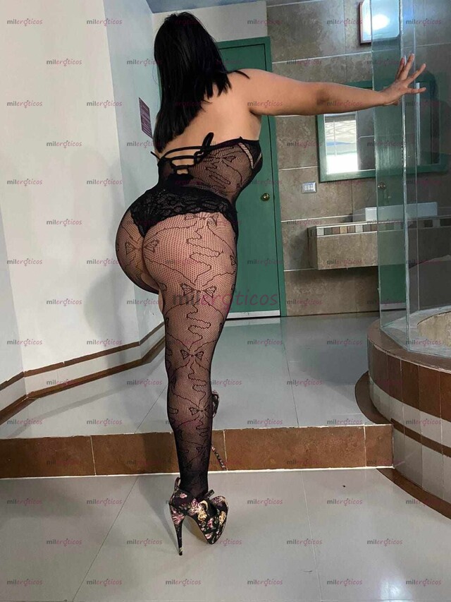 FOTOS DE CINDI EXTREMA EN LA CAMA MUY CACHONDA TRATO DE NOVIOS Y BESITOS CACHONDOS