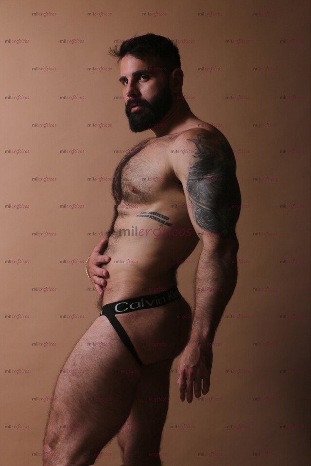 FOTOS DE FAVIO, EXTRANJERO, MASCULINO, DISCRETO, ACTIVO, MUSCULOSO, VERGON Y PELUDO