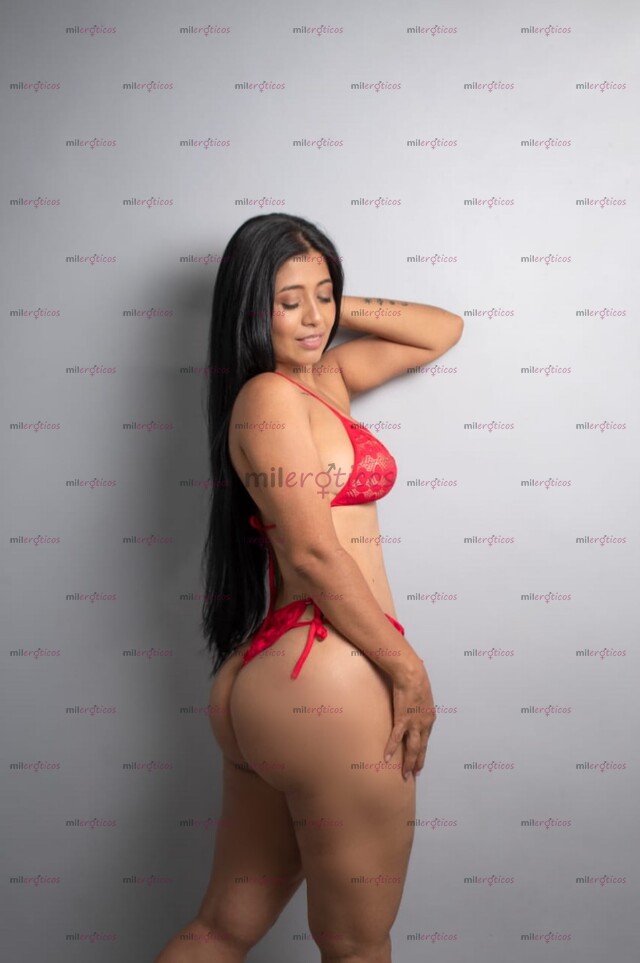 FOTOS DE DANNA COLOMBIANA MAMASITA LINDA Y CACHONDA !