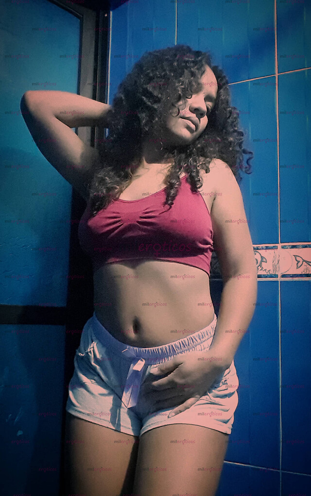 FOTOS DE POLLITA DE 20 AÑOS NUEVA EN ESTE MUNDO DE PLACERES SIN CONTROL