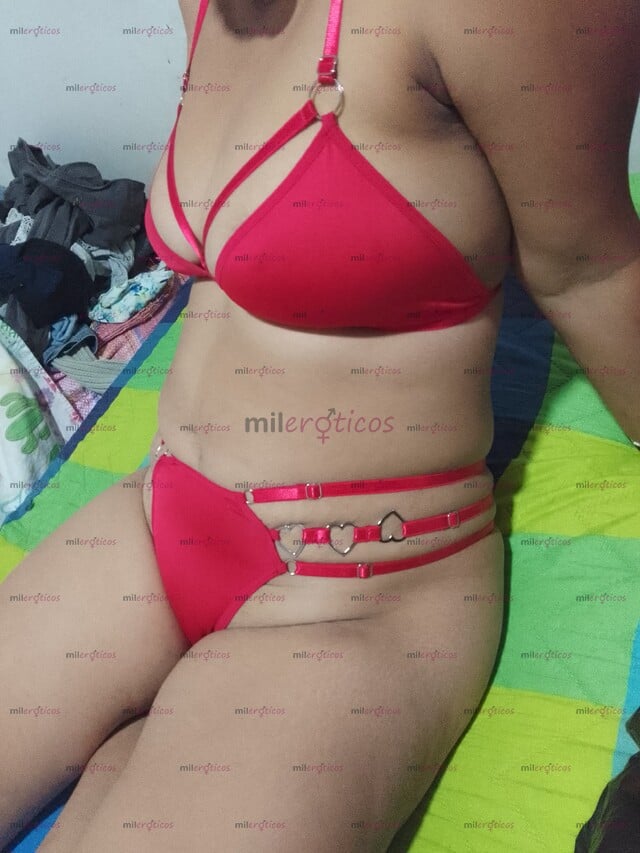 FOTOS DE HOLA MI NOMBRE ES KAROL UNA MORENITA GORDITA Y CALIENTE