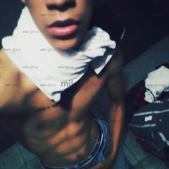 FOTOS DE ME LLAMO ALAN UN CHAVO MUY CALIENTE.. DISPUESTO A CUMPLIR TODAS TUS FA FANTASIAS