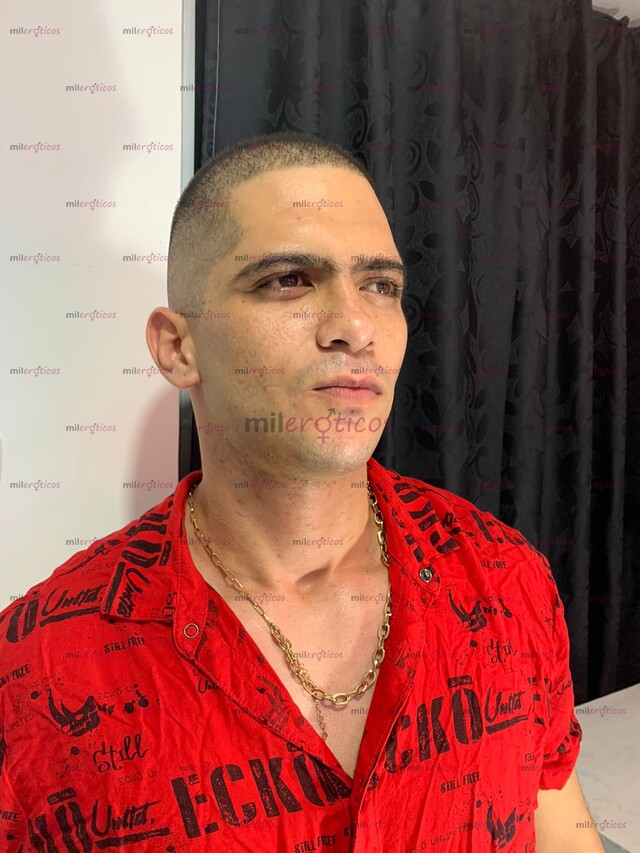 FOTOS DE CHICO MASCULINO RESERVADO Y CON LAS BOLAS LLENAS DE LECHE.