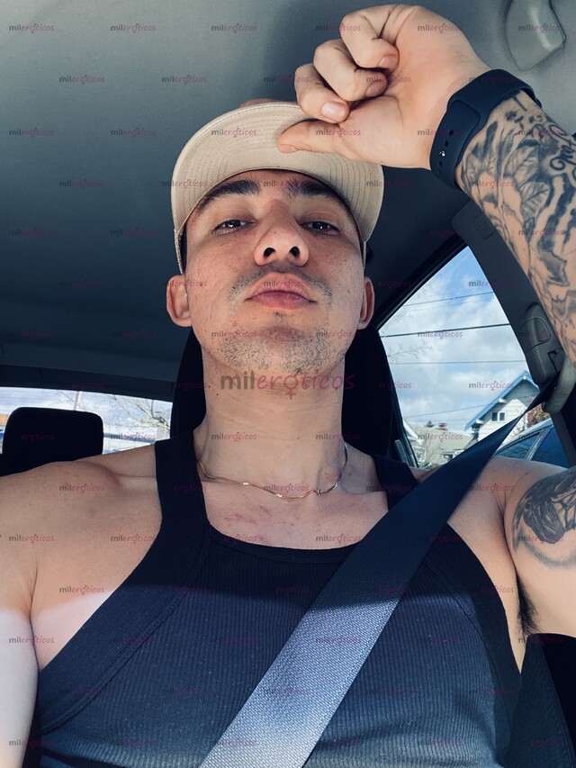 FOTOS DE HEY, SOY RODRI, SOY UN MACHO MUY CALIENTE, CON MUCHA LECHE ESPECIAL PARA TI,