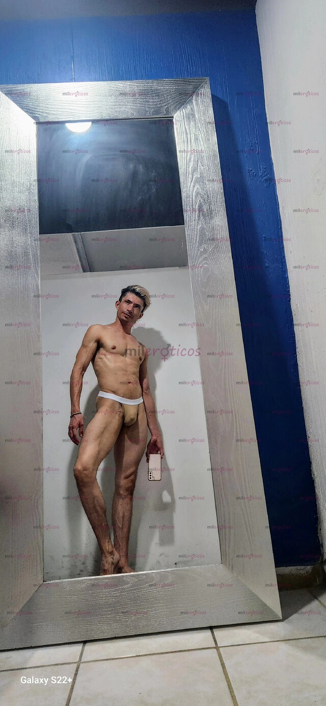 FOTOS DE CHICO BOTTOM TWINK, TONIFICADO, ELÁSTICO Y MUY COMPLACIENTE