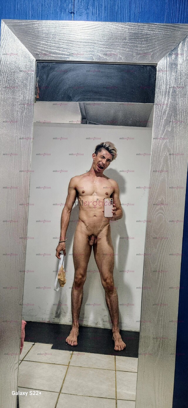 FOTOS DE CHICO BOTTOM TWINK, TONIFICADO, ELÁSTICO Y MUY COMPLACIENTE