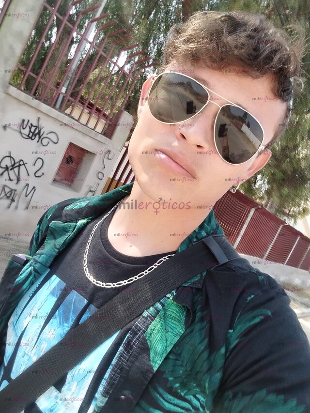 FOTOS DE CHILANGO DESMADROSO ,VERGA GORDA PARA OFRECER,ALGUIEN CULTO,EDUCADO Y SERVICIAL
