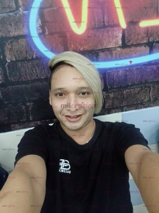 FOTOS DE JOVEN VERSÁTIL AMANTE DEL SEXO SIN LÍMITES DE PASO
