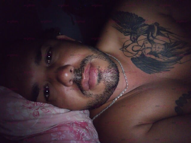 FOTOS DE ENCANTADOR VENEZOLANO DISPUESTO A CUMPLIR TUS FANTASIAS ()