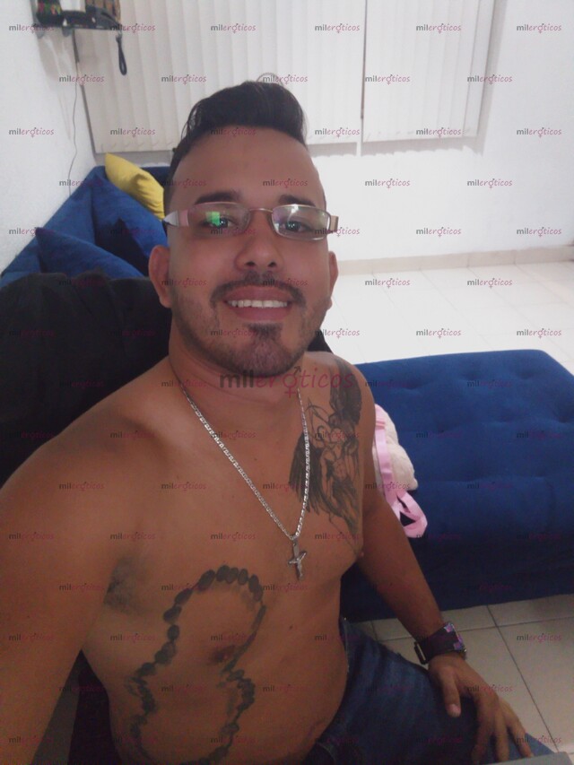 FOTOS DE ENCANTADOR VENEZOLANO DISPUESTO A CUMPLIR TUS FANTASIAS ()